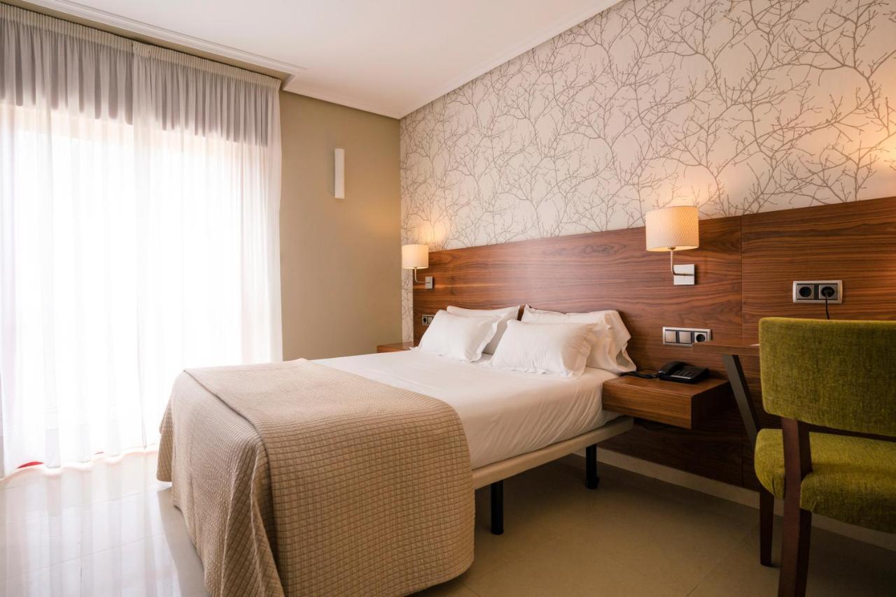 Hotel Piramide 포르토노보 외부 사진