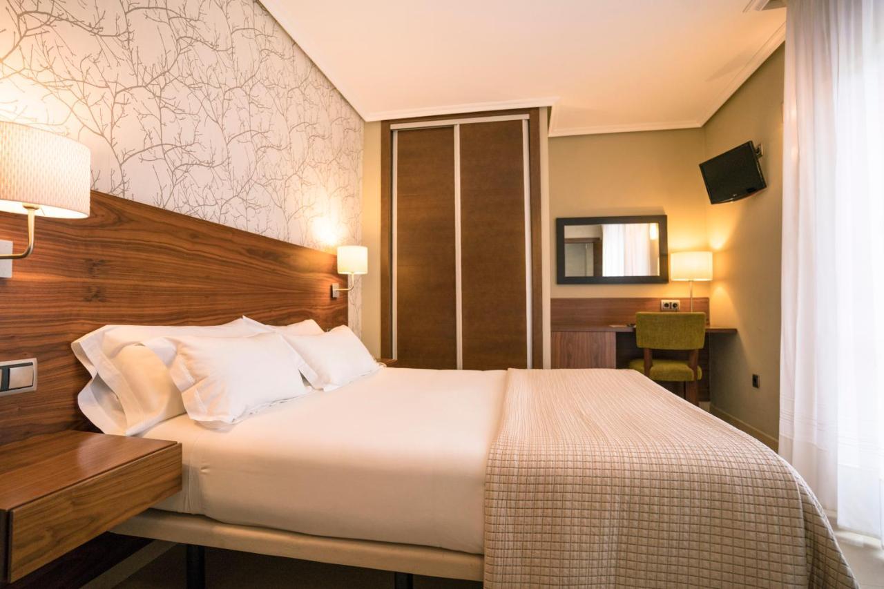 Hotel Piramide 포르토노보 외부 사진