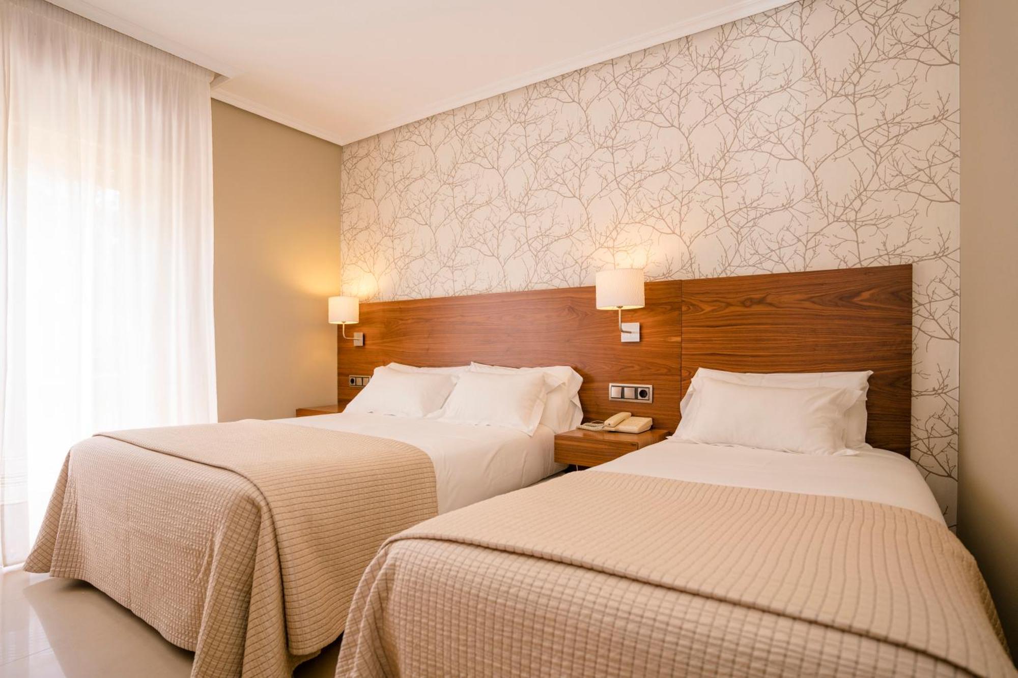 Hotel Piramide 포르토노보 객실 사진